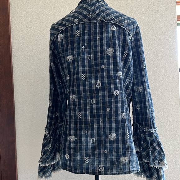 Ryan Michael Shirt - Picture 2 of 2